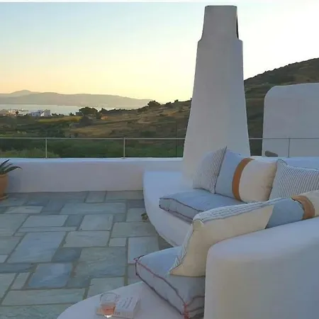 Gaia Villa Sarakiniko (Paros)